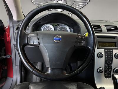 2011 Volvo C70 T5   - Photo 10 - Lennox, CA 90304