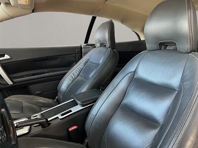 2011 Volvo C70 T5   - Photo 9 - Lennox, CA 90304