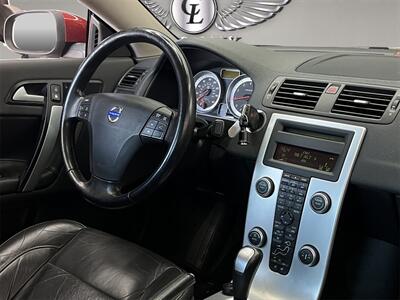 2011 Volvo C70 T5   - Photo 21 - Lennox, CA 90304