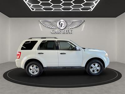 2011 Ford Escape XLT   - Photo 8 - Lennox, CA 90304