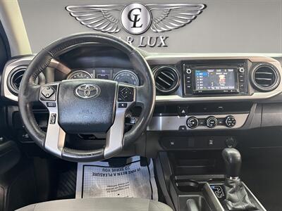 2017 Toyota Tacoma SR5 V6   - Photo 10 - Lennox, CA 90304