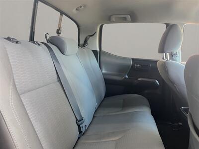 2017 Toyota Tacoma SR5 V6   - Photo 14 - Lennox, CA 90304
