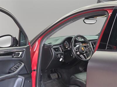 2015 Porsche Macan Turbo   - Photo 16 - Lennox, CA 90304