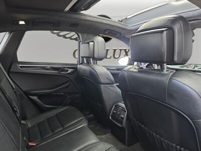 2015 Porsche Macan Turbo   - Photo 25 - Lennox, CA 90304