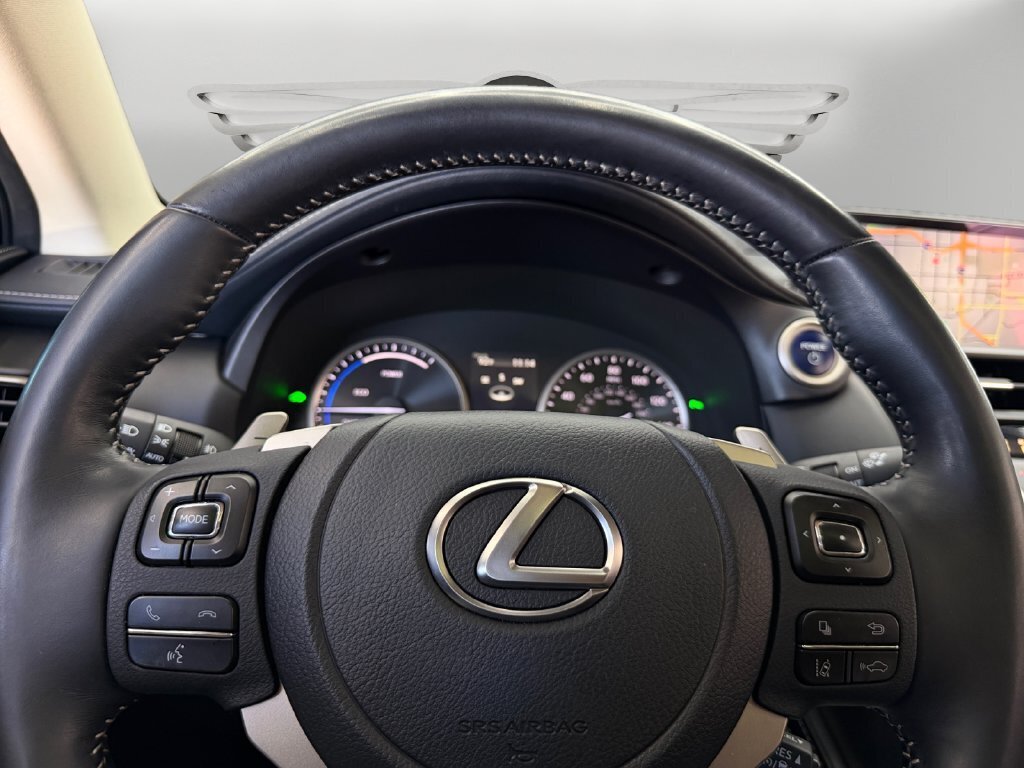 2021 Lexus NX 300h 300h - Photo 18 - Lennox, CA 90304