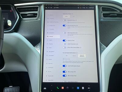 2017 Tesla Model X 90D   - Photo 27 - Lennox, CA 90304