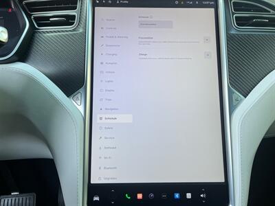 2017 Tesla Model X 90D   - Photo 32 - Lennox, CA 90304