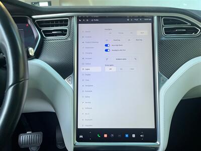 2017 Tesla Model X 90D   - Photo 28 - Lennox, CA 90304