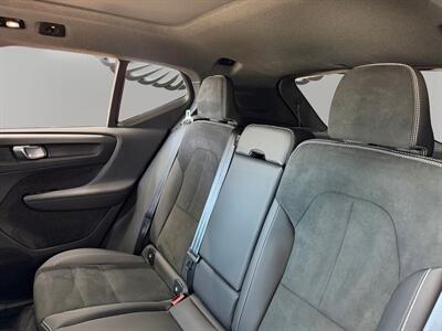2023 Volvo XC40 Recharge Twin Plus - Photo 13 - Lennox, CA 90304