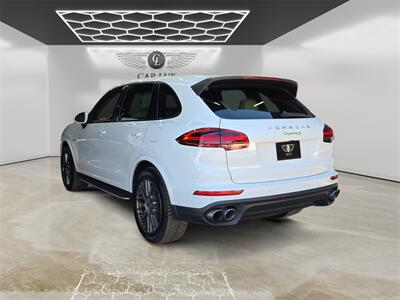 2017 Porsche Cayenne S Platinum Edition   - Photo 3 - Lennox, CA 90304