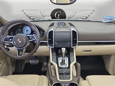 2017 Porsche Cayenne S Platinum Edition   - Photo 11 - Lennox, CA 90304