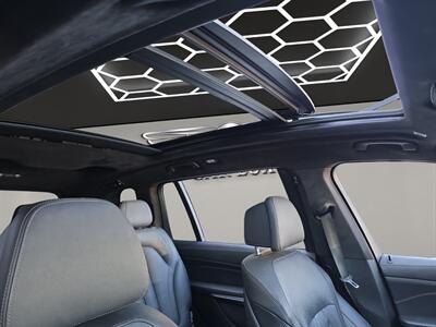 2022 BMW X7 M50i   - Photo 20 - Lennox, CA 90304