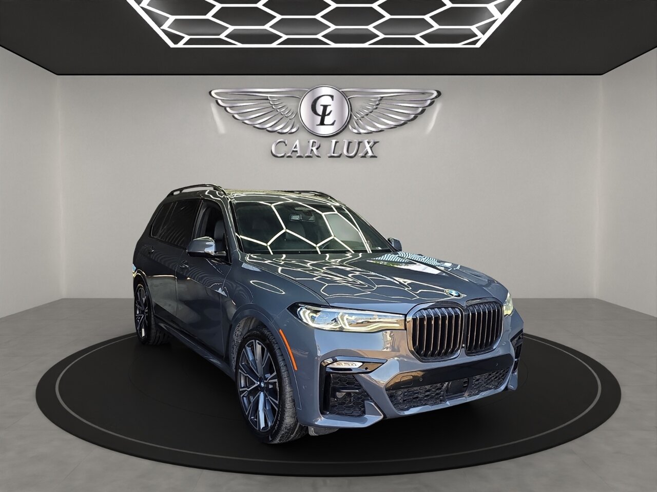 2022 BMW X7 M50i - Photo 1 - Lennox, CA 90304