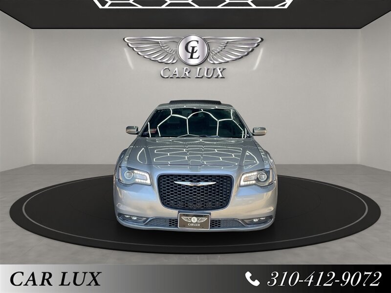 2016 Chrysler 300 Series S  