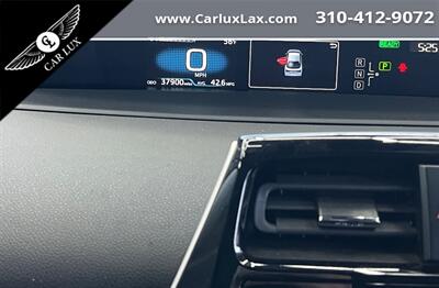 2022 Toyota Prius XLE   - Photo 11 - Lennox, CA 90304