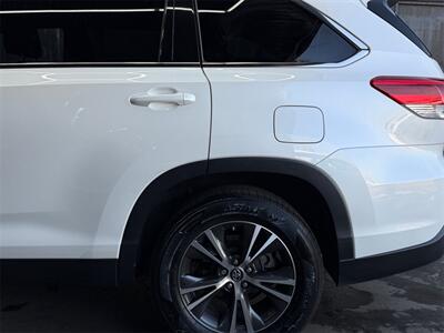 2019 Toyota Highlander LE - Photo 18 - Lennox, CA 90304