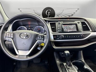 2019 Toyota Highlander LE - Photo 10 - Lennox, CA 90304