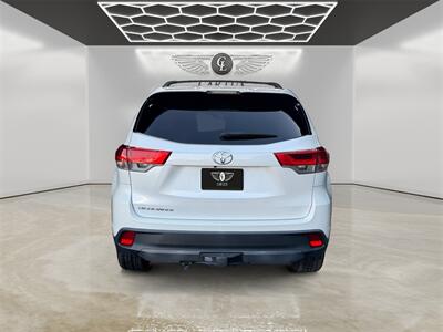 2019 Toyota Highlander LE - Photo 4 - Lennox, CA 90304