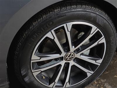 2024 Volkswagen Jetta 1.5T Sport   - Photo 19 - Lennox, CA 90304