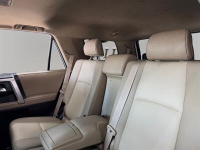 2022 Toyota 4Runner SR5 Premium   - Photo 13 - Lennox, CA 90304