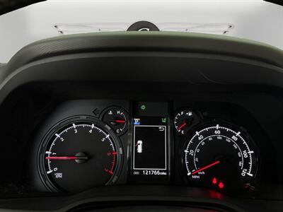 2022 Toyota 4Runner SR5 Premium   - Photo 19 - Lennox, CA 90304