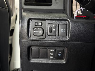 2022 Toyota 4Runner SR5 Premium   - Photo 20 - Lennox, CA 90304