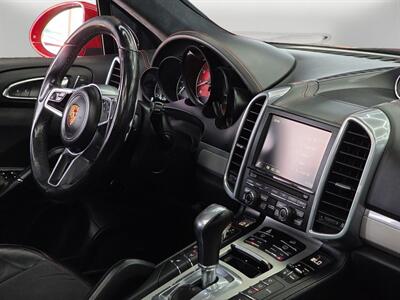 2016 Porsche Cayenne GTS - Photo 11 - Lennox, CA 90304