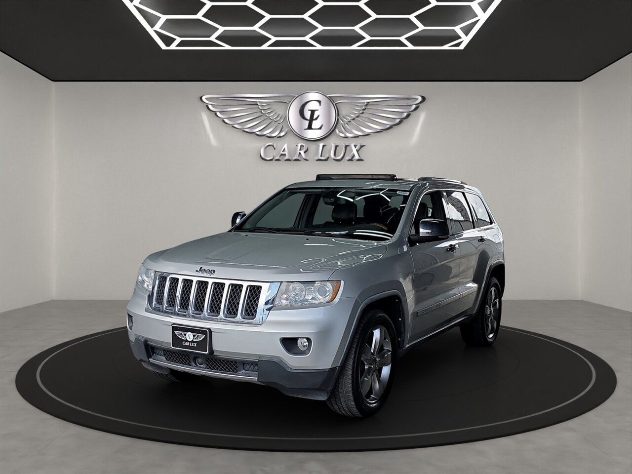 2012 Jeep Grand Cherokee Overland photo 3