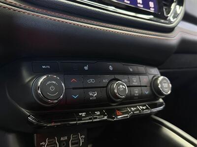 2025 Dodge Durango R/T   - Photo 20 - Lennox, CA 90304