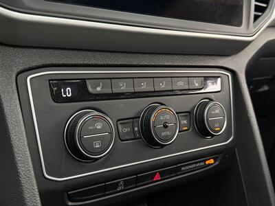 2021 Volkswagen Atlas Cross Sport 3.6L V6 SE w/Technology R-Line - Photo 22 - Lennox, CA 90304