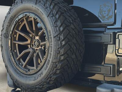 2017 Jeep Wrangler Unlimited Sahara   - Photo 16 - Lennox, CA 90304