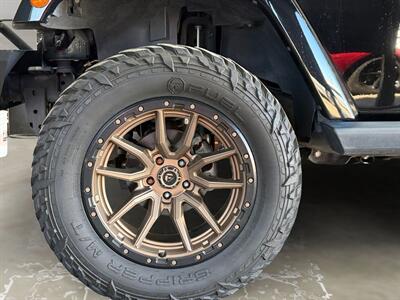 2017 Jeep Wrangler Unlimited Sahara   - Photo 18 - Lennox, CA 90304