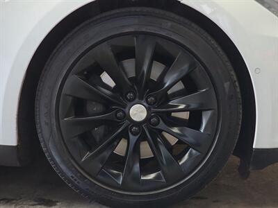 2016 Tesla Model S 90D   - Photo 32 - Lennox, CA 90304