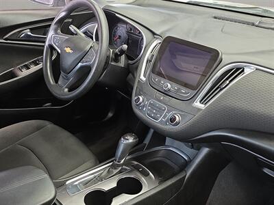 2019 Chevrolet Malibu LT   - Photo 15 - Lennox, CA 90304