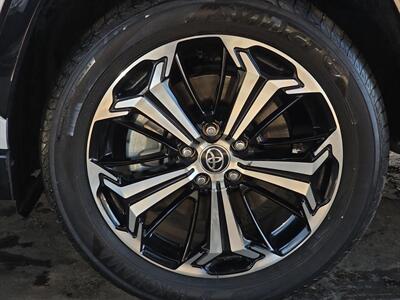 2024 Toyota RAV4 Prime XSE - Photo 31 - Lennox, CA 90304