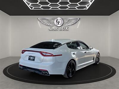 2019 Kia Stinger   - Photo 7 - Lennox, CA 90304