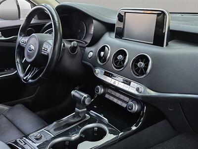2019 Kia Stinger   - Photo 15 - Lennox, CA 90304
