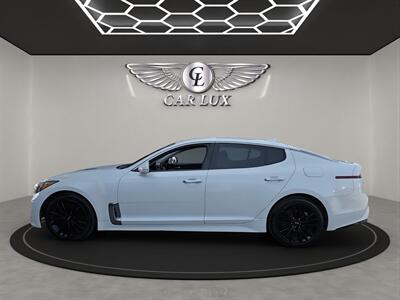 2019 Kia Stinger   - Photo 4 - Lennox, CA 90304