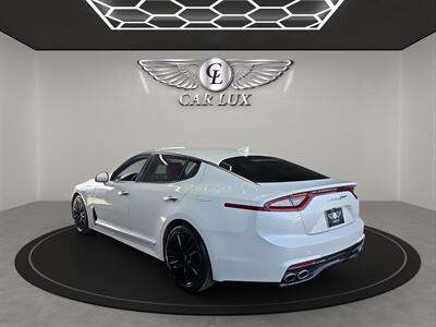 2019 Kia Stinger   - Photo 5 - Lennox, CA 90304