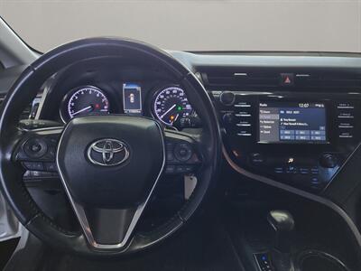 2019 Toyota Camry SE   - Photo 11 - Lennox, CA 90304