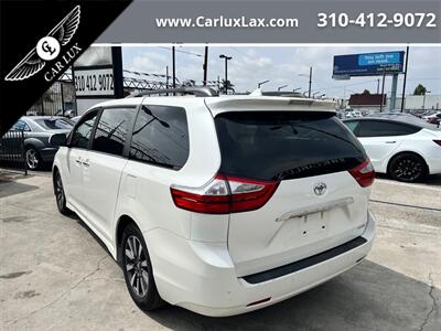 2018 Toyota Sienna Limited Premium 7-Pa   - Photo 8 - Lennox, CA 90304