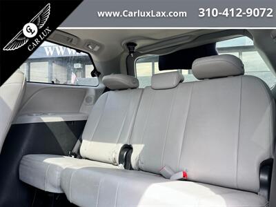 2018 Toyota Sienna Limited Premium 7-Pa   - Photo 19 - Lennox, CA 90304