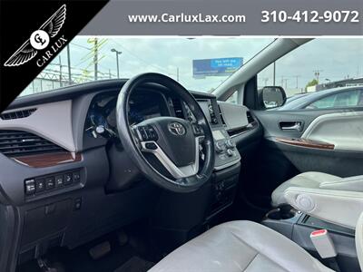 2018 Toyota Sienna Limited Premium 7-Pa   - Photo 13 - Lennox, CA 90304