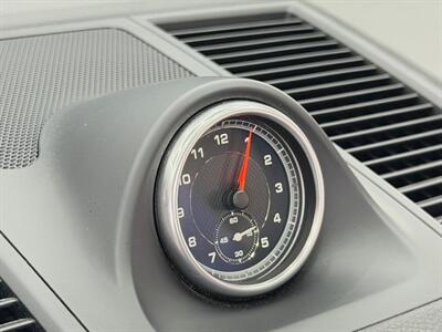 2018 Porsche Macan   - Photo 23 - Lennox, CA 90304