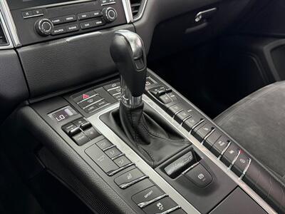 2018 Porsche Macan   - Photo 22 - Lennox, CA 90304