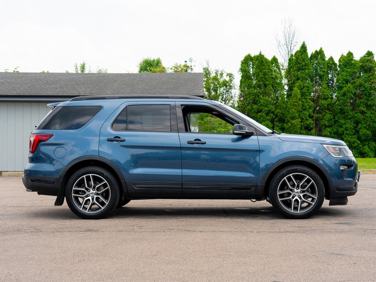 2018 Ford Explorer Sport - Photo 4 - Washington, MI 48094