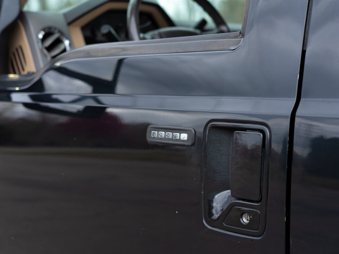 2012 Ford F-250 Super Duty Lariat - Photo 11 - Washington, MI 48094