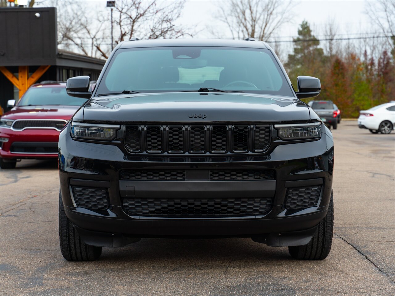 2021 Jeep Grand Cherokee L Laredo   - Photo 2 - Washington, MI 48094