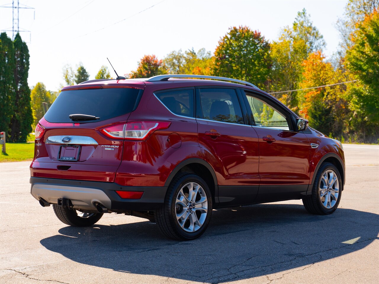 2016 Ford Escape Titanium   - Photo 5 - Washington, MI 48094