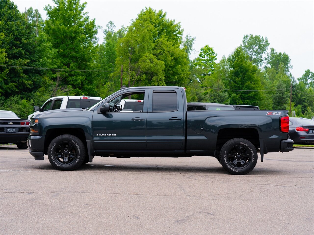 2018 Chevrolet Silverado 1500 LT   - Photo 8 - Washington, MI 48094